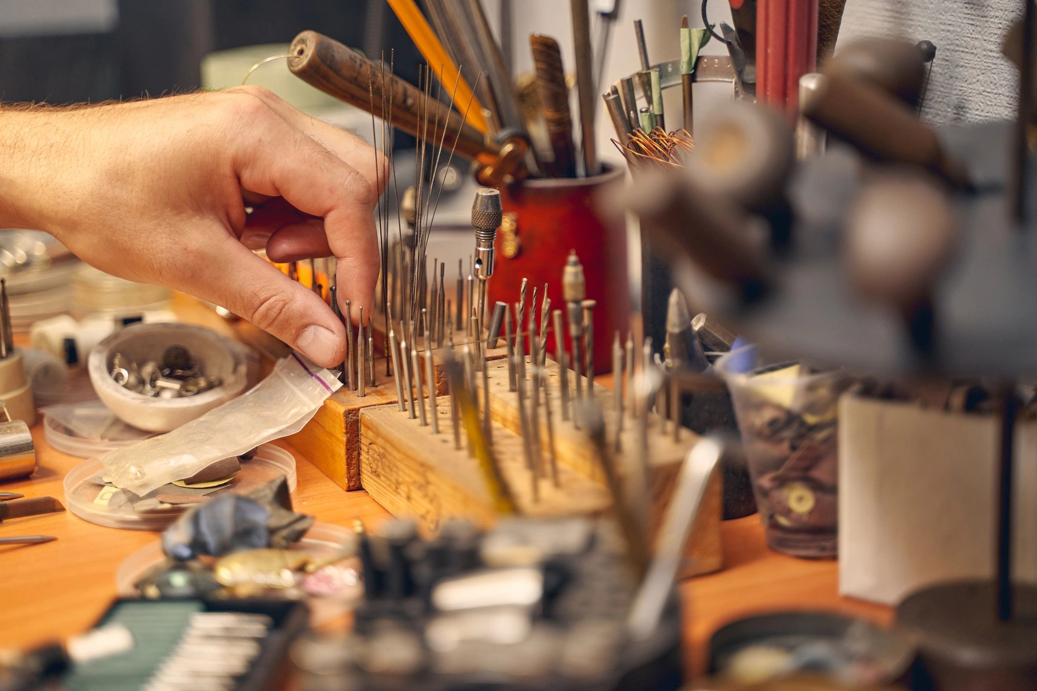 artisan jeweler tools goldsmith process luxury workshop